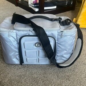 Six Pack Fitness lunch bag